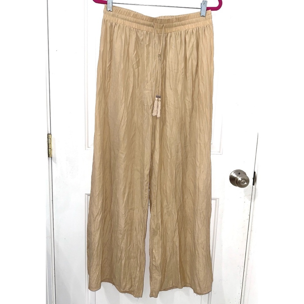 Blue B beige wide-leg pants with a comfortable elastic waistband